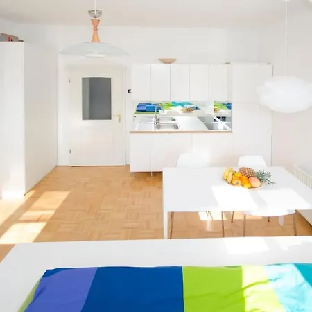 The Cute, Sunny In The Center +p