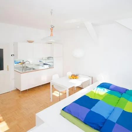 The Cute, Sunny In The Center +p *