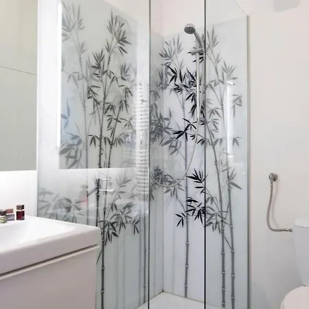 The Cute, Sunny In The Center +p * Liubliana