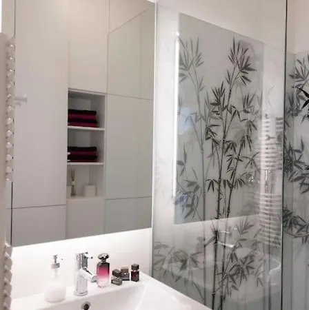 The Cute, Sunny In The Center +p Lublana