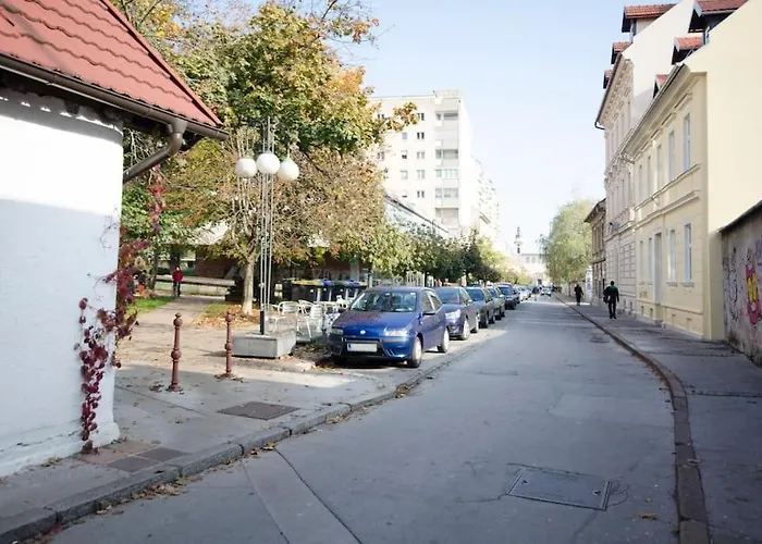 The Cute, Sunny In The Center +p